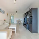 Beautiful Just 5 Minutes From The