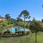 Beautiful Just 5 Minutes From The Apartment *