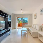 Beautiful Just 5 Minutes From The Apartment *